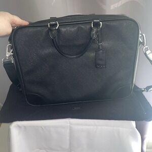 Tumi 16" Saffiano Leather Business Briefcase Commuter Messenger Bag Black Strap